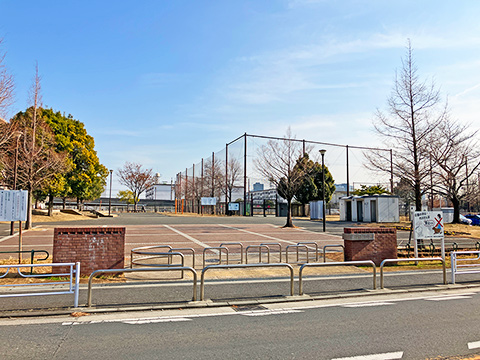 新鶴見公園