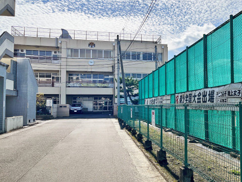 中田中学校