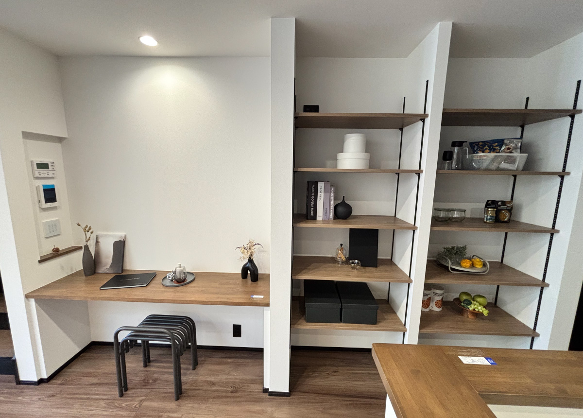 リビングカウンター・収納棚