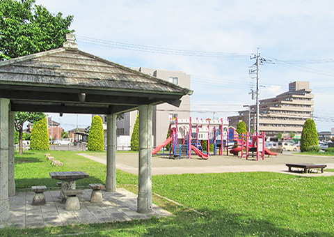平松本町石沢西児童公園