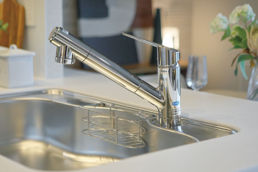 「ビルトイン浄水器（蛇口一体型）」