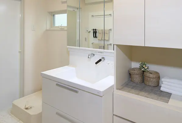 ベビーカーがしまえる大きな収納付